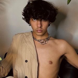 Meet your Posher, Stephen